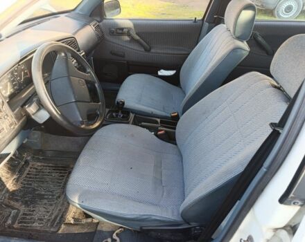 Белый Фольксваген Пассат Вариант, объемом двигателя 1.8 л и пробегом 285 тыс. км за 1150 $, фото 4 на Automoto.ua