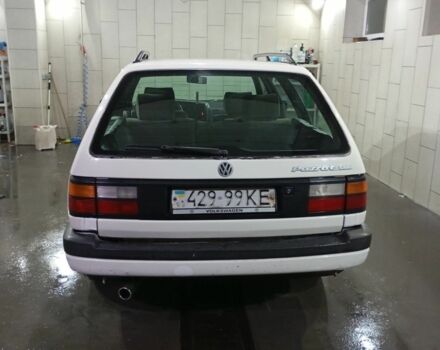 Білий Фольксваген Пассат Варіант, об'ємом двигуна 1.8 л та пробігом 258 тис. км за 2000 $, фото 4 на Automoto.ua