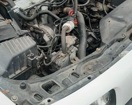 Белый Фольксваген Пассат Вариант, объемом двигателя 2 л и пробегом 220 тыс. км за 1067 $, фото 2 на Automoto.ua