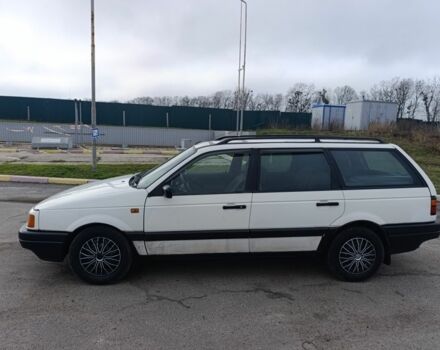 Білий Фольксваген Пассат Варіант, об'ємом двигуна 1.8 л та пробігом 286 тис. км за 1700 $, фото 6 на Automoto.ua