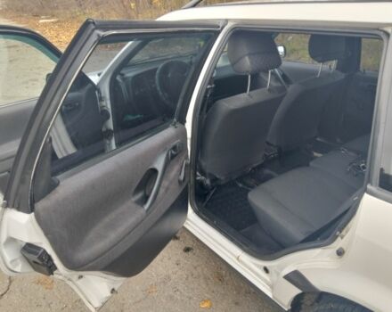 Білий Фольксваген Пассат Варіант, об'ємом двигуна 1.8 л та пробігом 531 тис. км за 2000 $, фото 10 на Automoto.ua