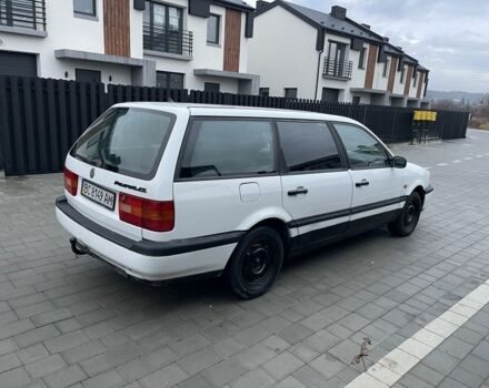 Білий Фольксваген Пассат Варіант, об'ємом двигуна 1.8 л та пробігом 354 тис. км за 1499 $, фото 14 на Automoto.ua