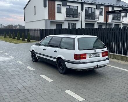 Білий Фольксваген Пассат Варіант, об'ємом двигуна 1.8 л та пробігом 354 тис. км за 1499 $, фото 16 на Automoto.ua