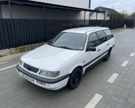 Білий Фольксваген Пассат Варіант, об'ємом двигуна 1.8 л та пробігом 354 тис. км за 1499 $, фото 2 на Automoto.ua