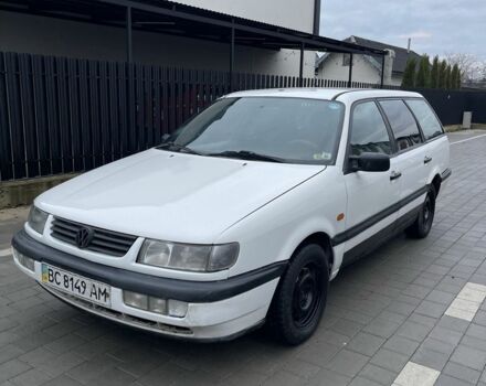 Білий Фольксваген Пассат Варіант, об'ємом двигуна 1.8 л та пробігом 354 тис. км за 1499 $, фото 1 на Automoto.ua