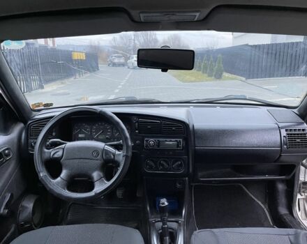 Білий Фольксваген Пассат Варіант, об'ємом двигуна 1.8 л та пробігом 354 тис. км за 1499 $, фото 18 на Automoto.ua