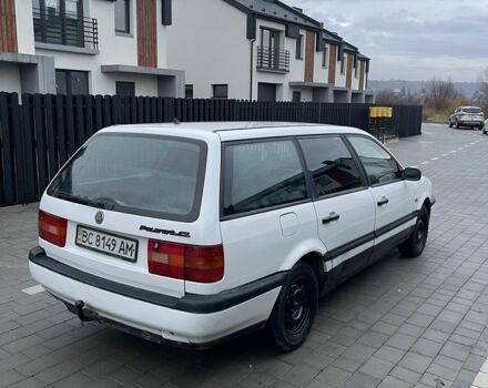 Білий Фольксваген Пассат Варіант, об'ємом двигуна 1.8 л та пробігом 354 тис. км за 1499 $, фото 12 на Automoto.ua