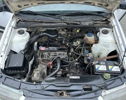 Білий Фольксваген Пассат Варіант, об'ємом двигуна 1.8 л та пробігом 354 тис. км за 1499 $, фото 22 на Automoto.ua