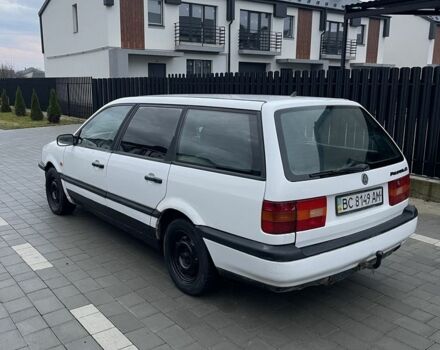 Білий Фольксваген Пассат Варіант, об'ємом двигуна 1.8 л та пробігом 354 тис. км за 1499 $, фото 9 на Automoto.ua