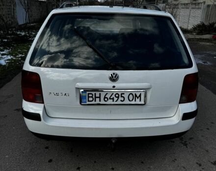 Белый Фольксваген Пассат Вариант, объемом двигателя 1.9 л и пробегом 185 тыс. км за 2199 $, фото 4 на Automoto.ua