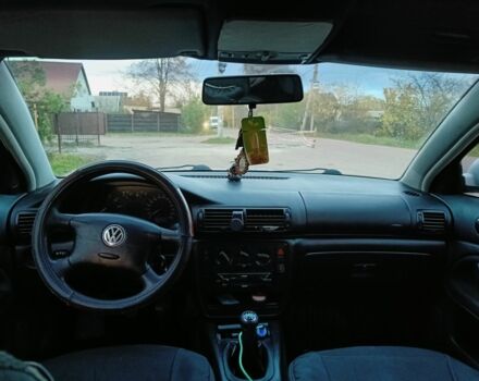 Белый Фольксваген Пассат Вариант, объемом двигателя 1.6 л и пробегом 458 тыс. км за 3700 $, фото 4 на Automoto.ua