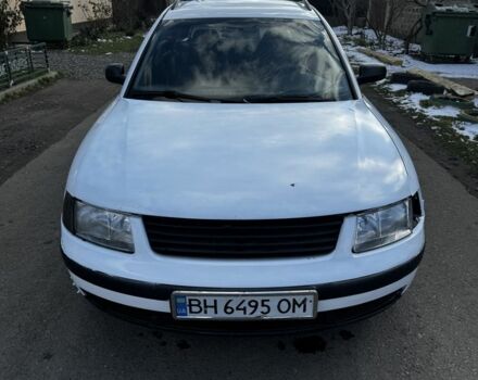 Белый Фольксваген Пассат Вариант, объемом двигателя 1.9 л и пробегом 185 тыс. км за 2199 $, фото 1 на Automoto.ua