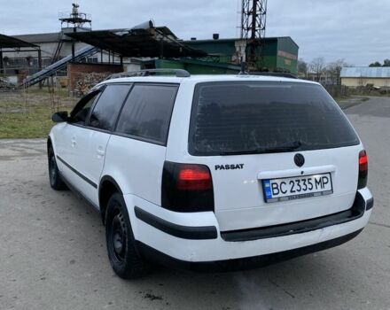 Білий Фольксваген Пассат Варіант, об'ємом двигуна 1.6 л та пробігом 297 тис. км за 3300 $, фото 3 на Automoto.ua
