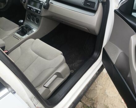 Фольксваген Пассат Вариант 2006 в Миргороде на Automoto.ua Белый Фольксваген Пассат Вариант, объемом двигателя 1.6 л и пробегом 400 тыс. км за 4800 $, фото 7 на Automoto.ua