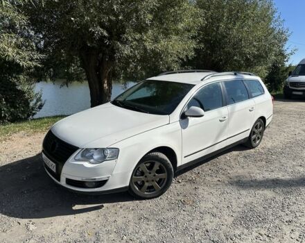 Фольксваген Пассат Вариант 2006 в Умани на Automoto.ua Белый Фольксваген Пассат Вариант, объемом двигателя 2 л и пробегом 333 тыс. км за 3900 $, фото 1 на Automoto.ua