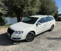 Фольксваген Пассат Вариант 2006 в Умани на Automoto.ua Белый Фольксваген Пассат Вариант, объемом двигателя 2 л и пробегом 333 тыс. км за 3900 $, фото 1 на Automoto.ua