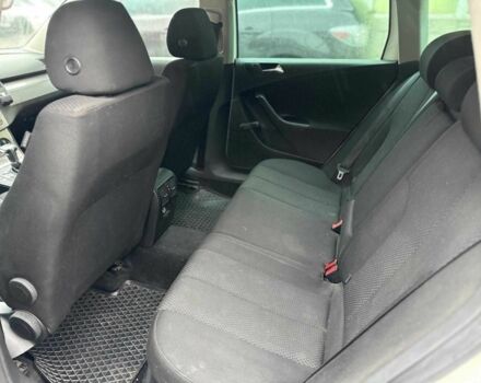 Білий Фольксваген Пассат Варіант, об'ємом двигуна 2 л та пробігом 238 тис. км за 6990 $, фото 7 на Automoto.ua