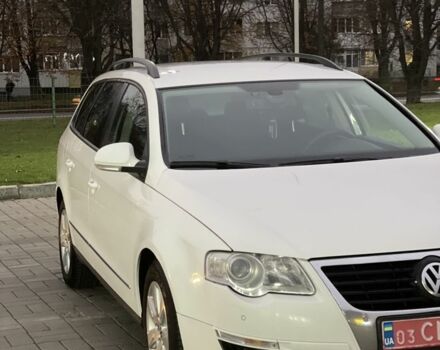 Белый Фольксваген Пассат Вариант, объемом двигателя 2 л и пробегом 273 тыс. км за 4999 $, фото 12 на Automoto.ua