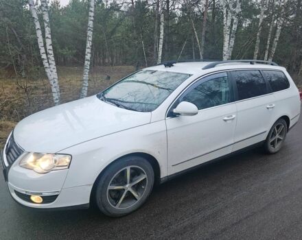 Белый Фольксваген Пассат Вариант, объемом двигателя 2 л и пробегом 290 тыс. км за 6500 $, фото 3 на Automoto.ua