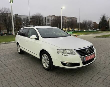 Белый Фольксваген Пассат Вариант, объемом двигателя 2 л и пробегом 273 тыс. км за 4999 $, фото 1 на Automoto.ua