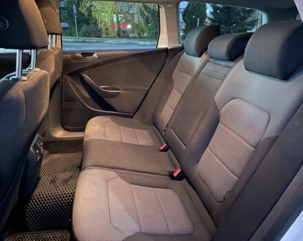 Белый Фольксваген Пассат Вариант, объемом двигателя 2 л и пробегом 273 тыс. км за 4999 $, фото 18 на Automoto.ua