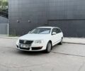 Белый Фольксваген Пассат Вариант, объемом двигателя 2 л и пробегом 250 тыс. км за 3550 $, фото 1 на Automoto.ua