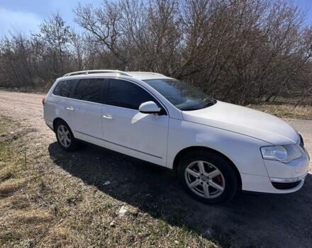 Фольксваген Пассат Варіант 2010 у Броварах на Automoto.ua Білий Фольксваген Пассат Варіант, об'ємом двигуна 1.6 л та пробігом 249 тис. км за 5900 $, фото 1 на Automoto.ua