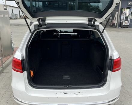 Фольксваген Пассат Вариант 2011 в Львове на Automoto.ua Белый Фольксваген Пассат Вариант, объемом двигателя 2 л и пробегом 221 тыс. км за 7800 $, фото 8 на Automoto.ua