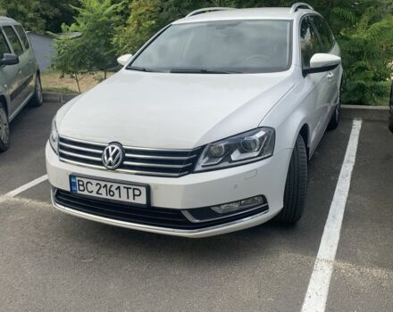Фольксваген Пассат Вариант 2011 в Львове на Automoto.ua Белый Фольксваген Пассат Вариант, объемом двигателя 2 л и пробегом 305 тыс. км за 10500 $, фото 1 на Automoto.ua