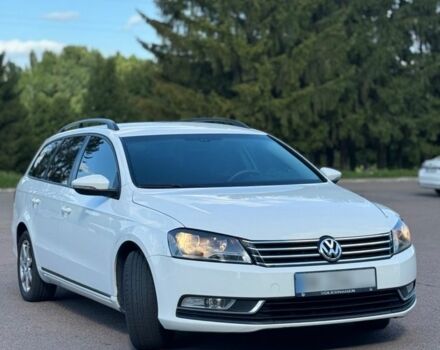 Фольксваген Пассат Вариант 2011 в Ровно на Automoto.ua Белый Фольксваген Пассат Вариант, объемом двигателя 1.6 л и пробегом 277 тыс. км за 7590 $, фото 11 на Automoto.ua