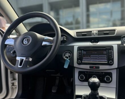Фольксваген Пассат Вариант 2011 в Ровно на Automoto.ua Белый Фольксваген Пассат Вариант, объемом двигателя 1.6 л и пробегом 277 тыс. км за 7590 $, фото 1 на Automoto.ua