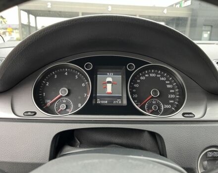 Фольксваген Пассат Вариант 2011 в Львове на Automoto.ua Белый Фольксваген Пассат Вариант, объемом двигателя 2 л и пробегом 221 тыс. км за 7800 $, фото 16 на Automoto.ua