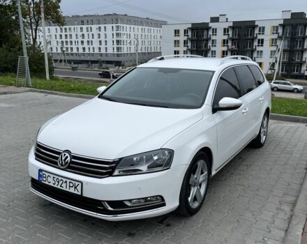 Фольксваген Пассат Вариант 2011 в Львове на Automoto.ua Белый Фольксваген Пассат Вариант, объемом двигателя 2 л и пробегом 221 тыс. км за 7800 $, фото 1 на Automoto.ua