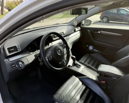 Белый Фольксваген Пассат Вариант, объемом двигателя 2 л и пробегом 320 тыс. км за 11111 $, фото 1 на Automoto.ua