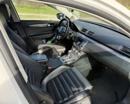 Белый Фольксваген Пассат Вариант, объемом двигателя 2 л и пробегом 320 тыс. км за 11111 $, фото 17 на Automoto.ua