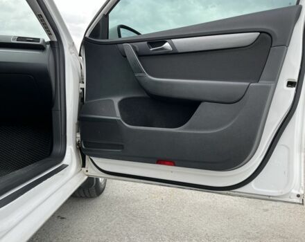 Білий Фольксваген Пассат Варіант, об'ємом двигуна 2 л та пробігом 319 тис. км за 10200 $, фото 14 на Automoto.ua