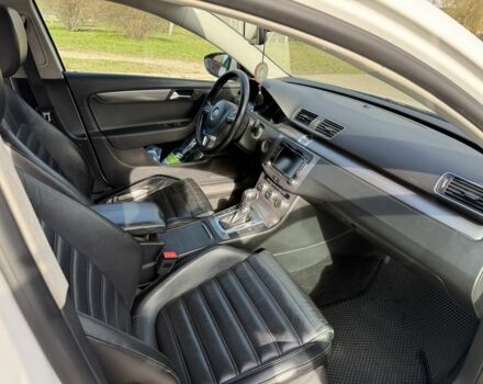 Белый Фольксваген Пассат Вариант, объемом двигателя 2 л и пробегом 320 тыс. км за 11111 $, фото 16 на Automoto.ua