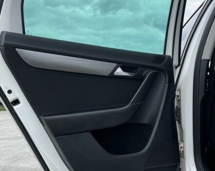 Білий Фольксваген Пассат Варіант, об'ємом двигуна 2 л та пробігом 319 тис. км за 10200 $, фото 12 на Automoto.ua