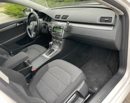 Фольксваген Пассат Варіант 2013 у Миколаєві на Automoto.ua Білий Фольксваген Пассат Варіант, об'ємом двигуна 2 л та пробігом 255 тис. км за 11600 $, фото 16 на Automoto.ua