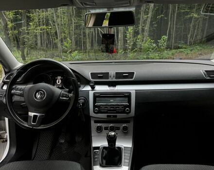 Білий Фольксваген Пассат Варіант, об'ємом двигуна 1.6 л та пробігом 288 тис. км за 8199 $, фото 7 на Automoto.ua