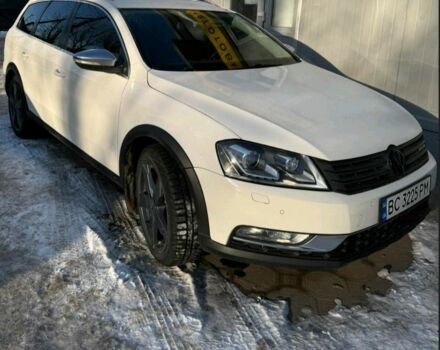 Белый Фольксваген Пассат Вариант, объемом двигателя 2 л и пробегом 300 тыс. км за 12500 $, фото 1 на Automoto.ua