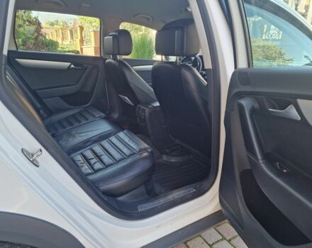 Білий Фольксваген Пассат Варіант, об'ємом двигуна 2 л та пробігом 242 тис. км за 15600 $, фото 6 на Automoto.ua