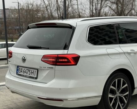 Белый Фольксваген Пассат Вариант, объемом двигателя 2 л и пробегом 256 тыс. км за 14999 $, фото 14 на Automoto.ua