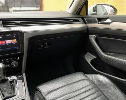 Белый Фольксваген Пассат Вариант, объемом двигателя 2 л и пробегом 275 тыс. км за 16000 $, фото 12 на Automoto.ua