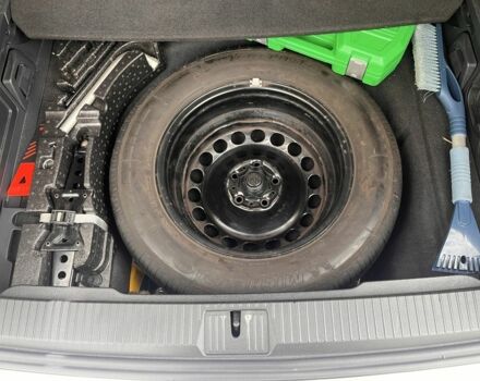 Білий Фольксваген Пассат Варіант, об'ємом двигуна 2 л та пробігом 315 тис. км за 12800 $, фото 4 на Automoto.ua