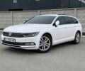 Білий Фольксваген Пассат Варіант, об'ємом двигуна 2 л та пробігом 330 тис. км за 10497 $, фото 1 на Automoto.ua