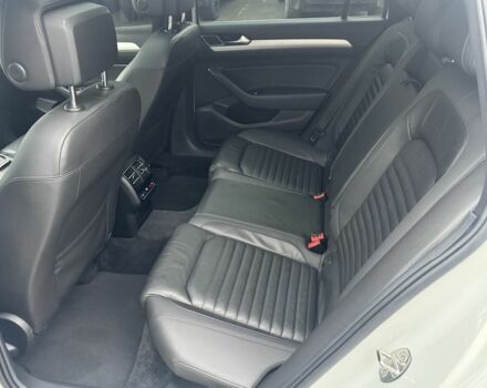 Білий Фольксваген Пассат Варіант, об'ємом двигуна 1.6 л та пробігом 216 тис. км за 13700 $, фото 14 на Automoto.ua