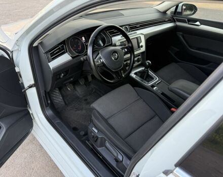 Білий Фольксваген Пассат Варіант, об'ємом двигуна 2 л та пробігом 330 тис. км за 11099 $, фото 12 на Automoto.ua