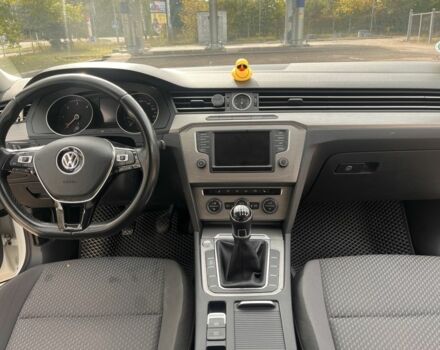 Білий Фольксваген Пассат Варіант, об'ємом двигуна 2 л та пробігом 315 тис. км за 12800 $, фото 3 на Automoto.ua