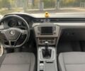 Білий Фольксваген Пассат Варіант, об'ємом двигуна 2 л та пробігом 315 тис. км за 12800 $, фото 3 на Automoto.ua